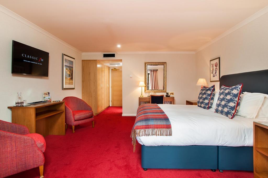 Parkway Hotel & Spa Cwmbran Esterno foto