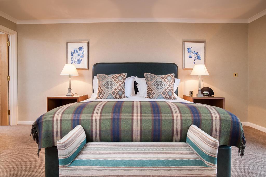 Parkway Hotel & Spa Cwmbran Esterno foto
