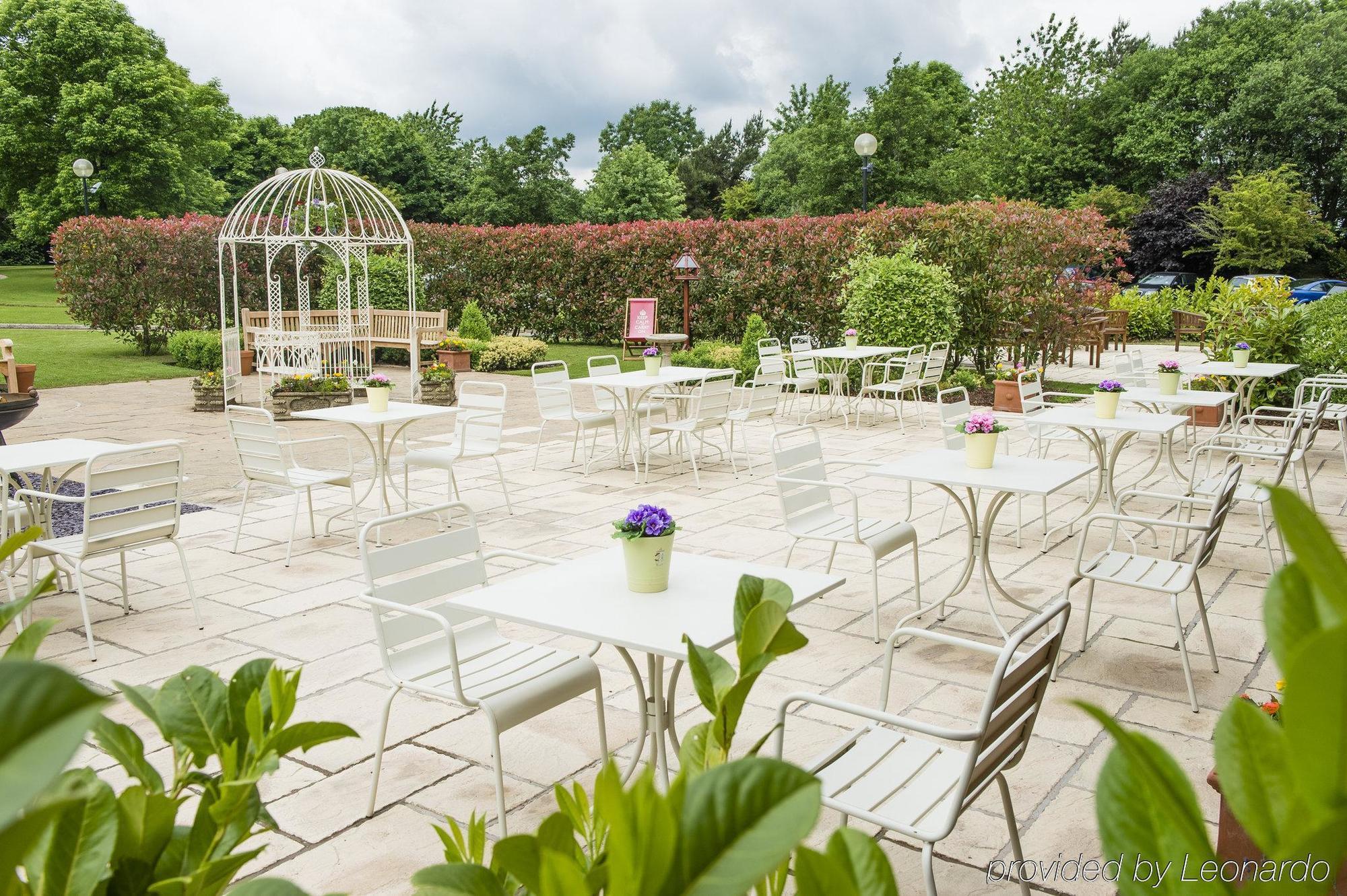 Parkway Hotel & Spa Cwmbran Esterno foto