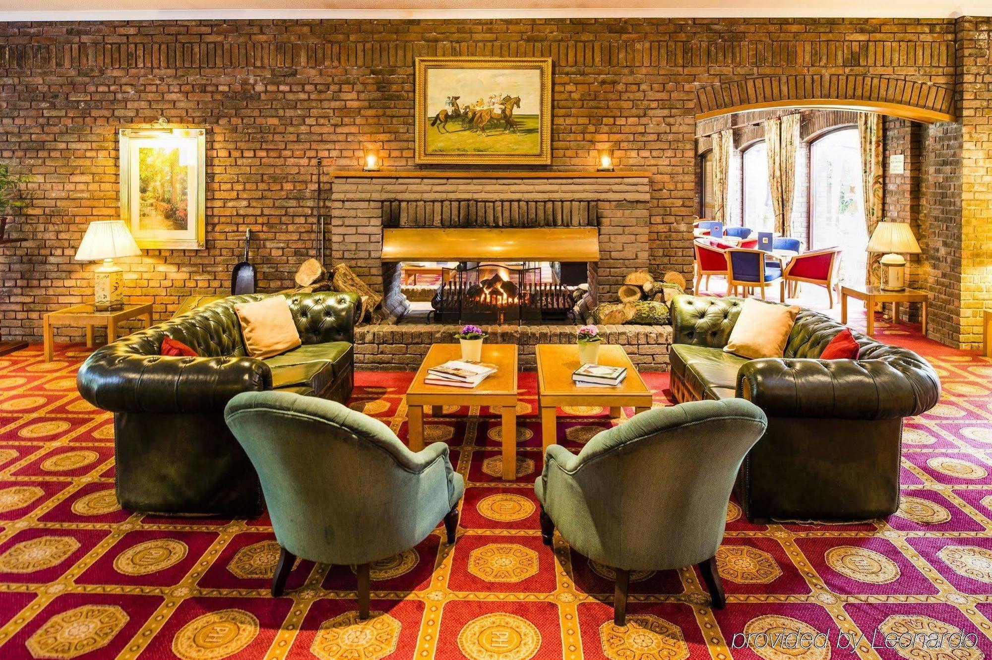 Parkway Hotel & Spa Cwmbran Esterno foto