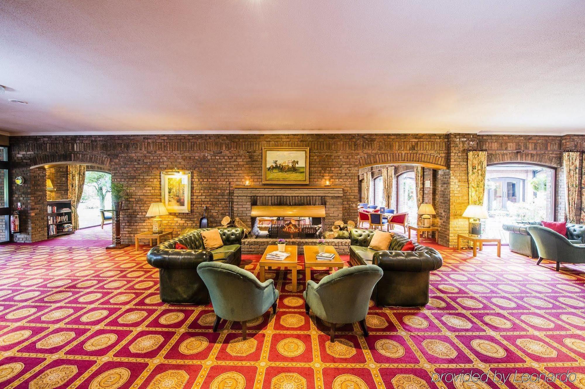 Parkway Hotel & Spa Cwmbran Esterno foto