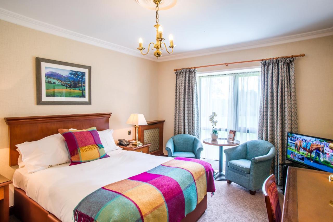 Parkway Hotel & Spa Cwmbran Esterno foto